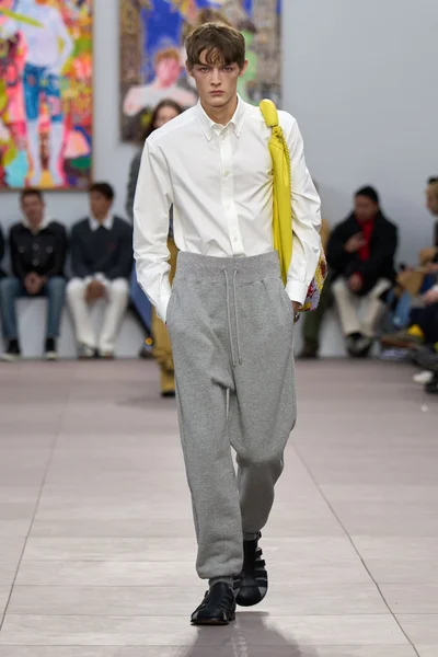 Look 34